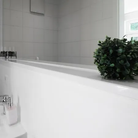 Exklusives Im Zentrum Von - Meyfartstraße 12 - 4 Apartment *